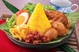 Nasi Kuning Komplit