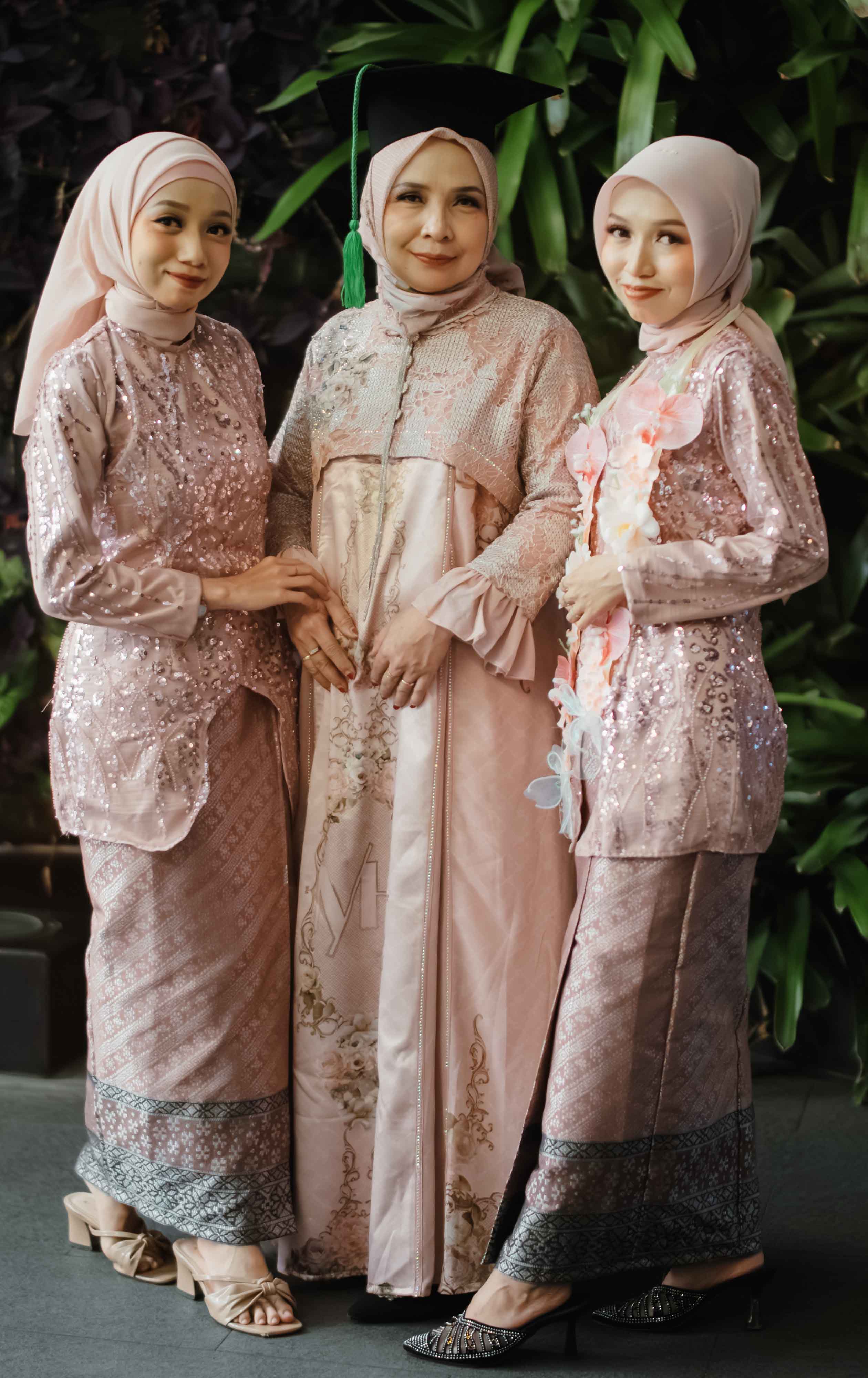 Pemilik Warung Sikampotta